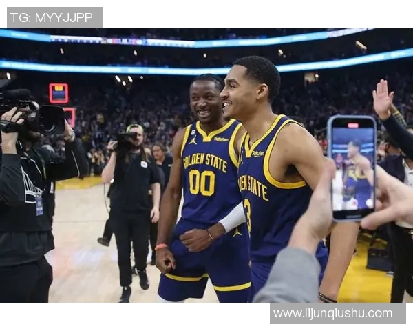 本季被交易概率:库明加断档居首 字母紧随其后 小萨第3 浓眉32% 本季被交易概率:库明加断档居首 字母紧随其后 小萨第3 浓眉32%